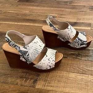 Madden Girl Wedges
